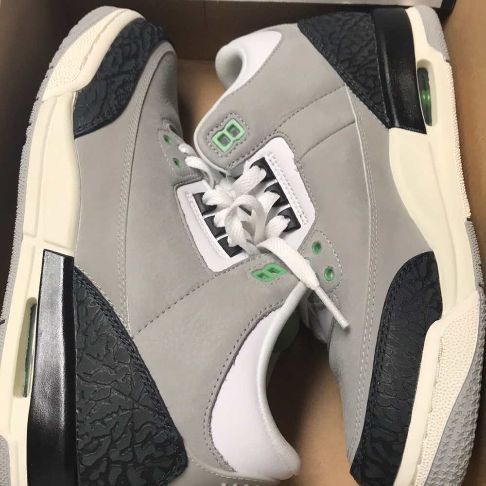 Air Jordan Retro 3s